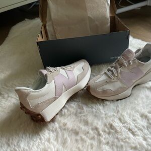 Women’s new balance tennis shoes